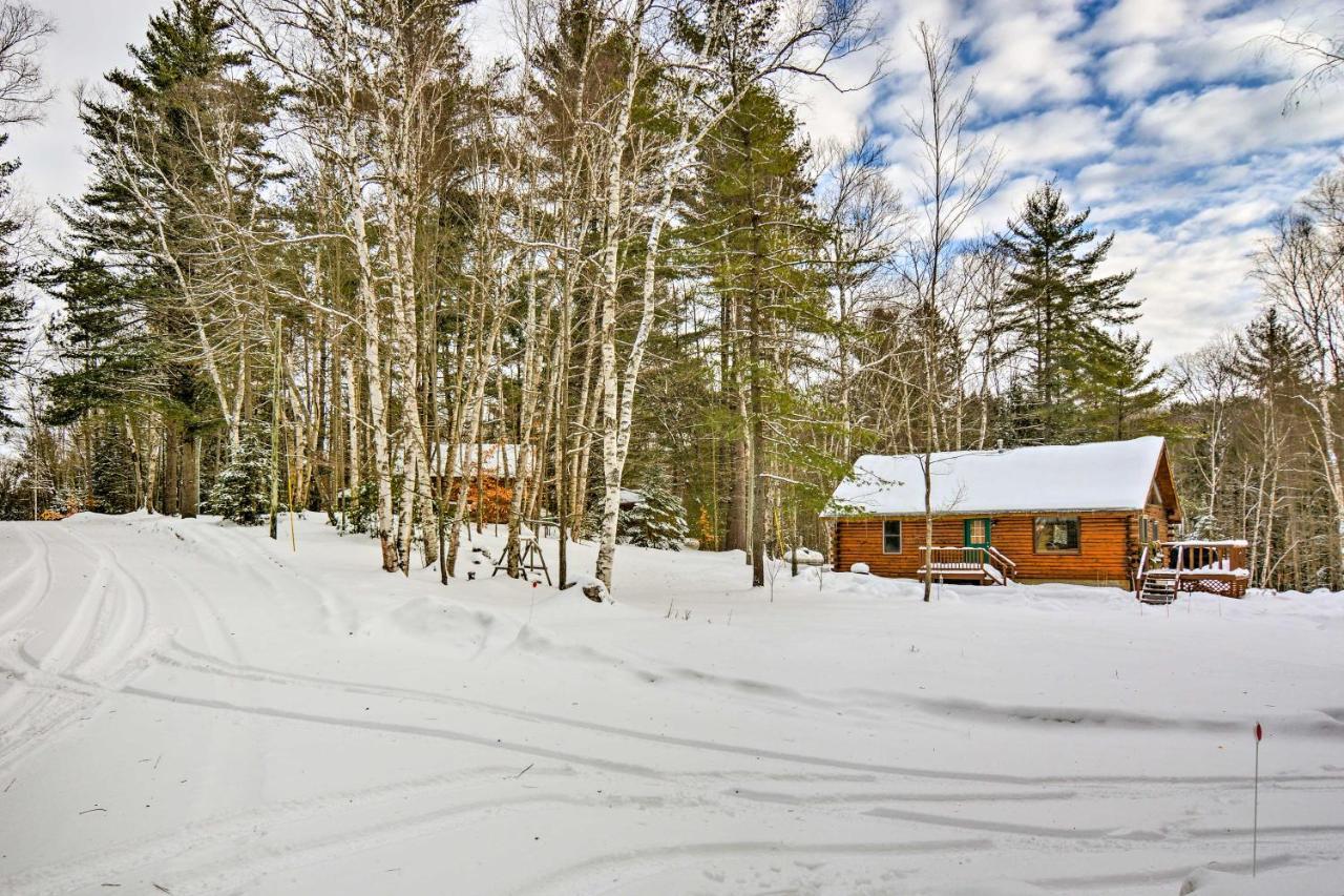 Cozy Manistique Cabin With Deck, Grill And Fire Pit! Βίλα Εξωτερικό φωτογραφία